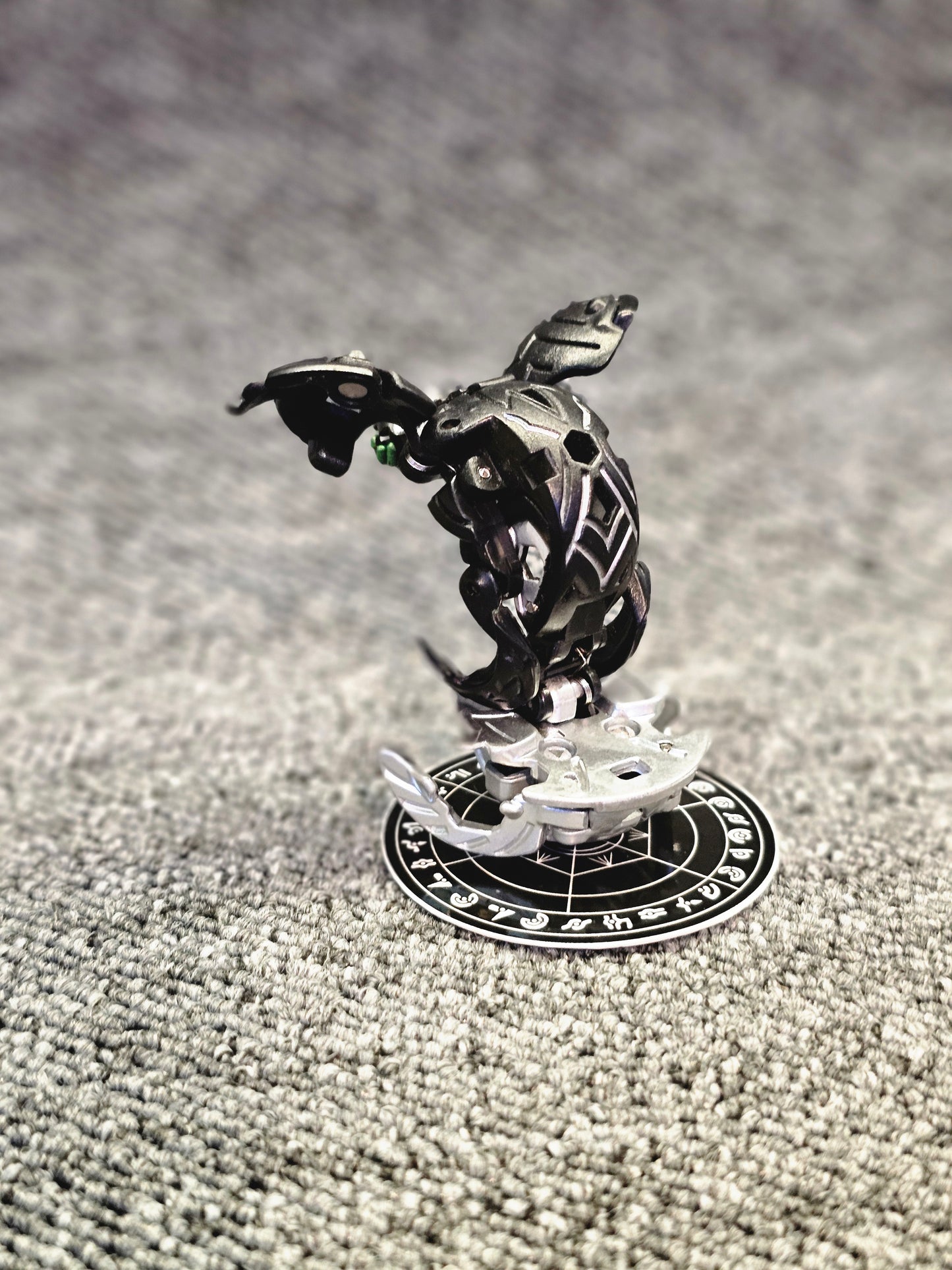 Season 4: Darkus Razenoid (Diecast)