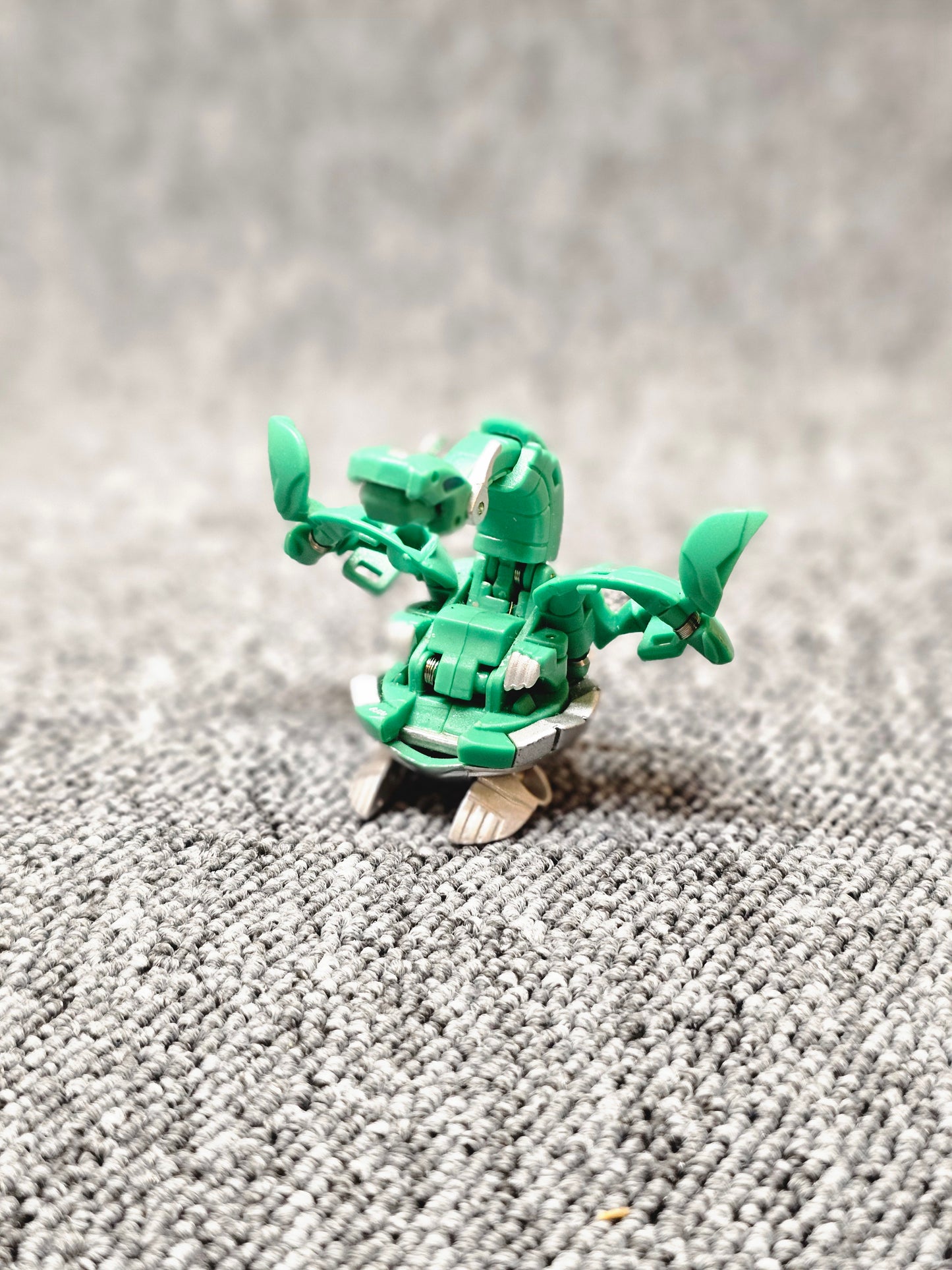Season 4: Ventus Iron Dragonoid (Diecast)