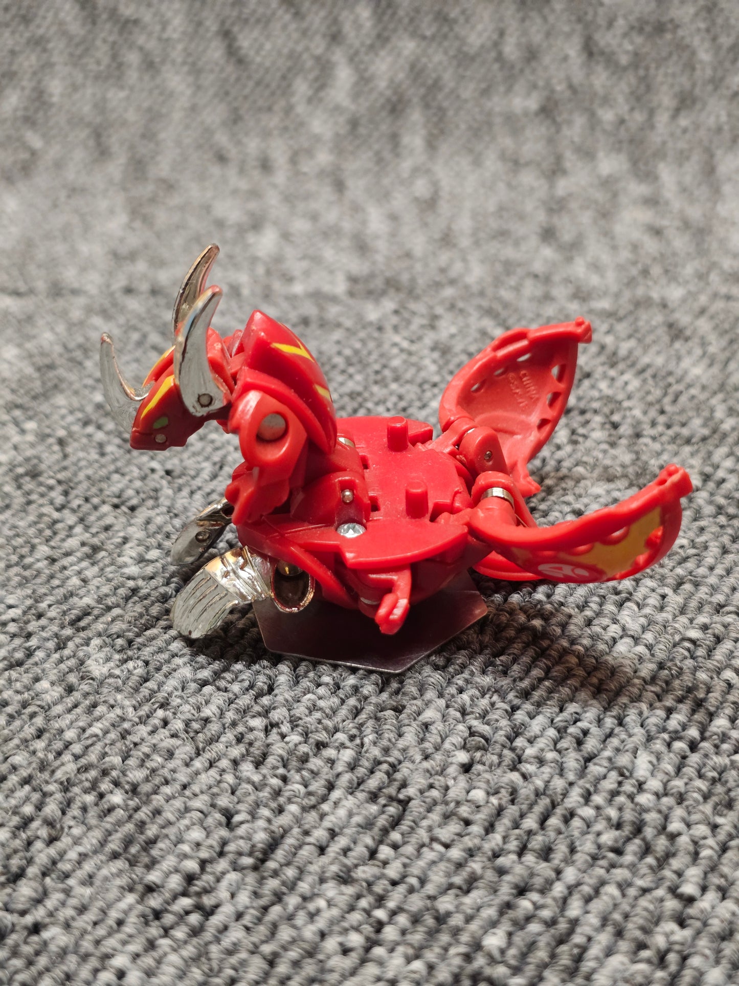 Season 3: Pyrus Lumino Dragonoid