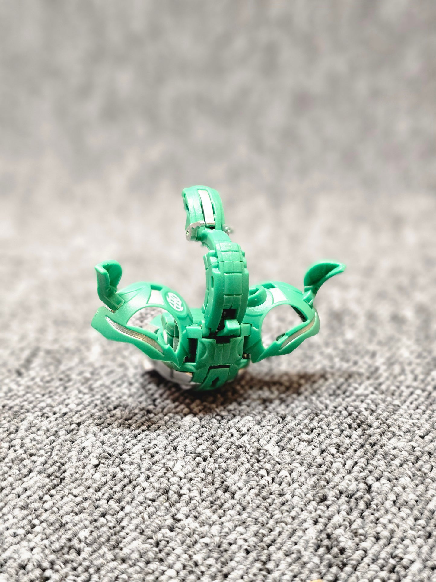Season 4: Ventus Iron Dragonoid (Diecast)